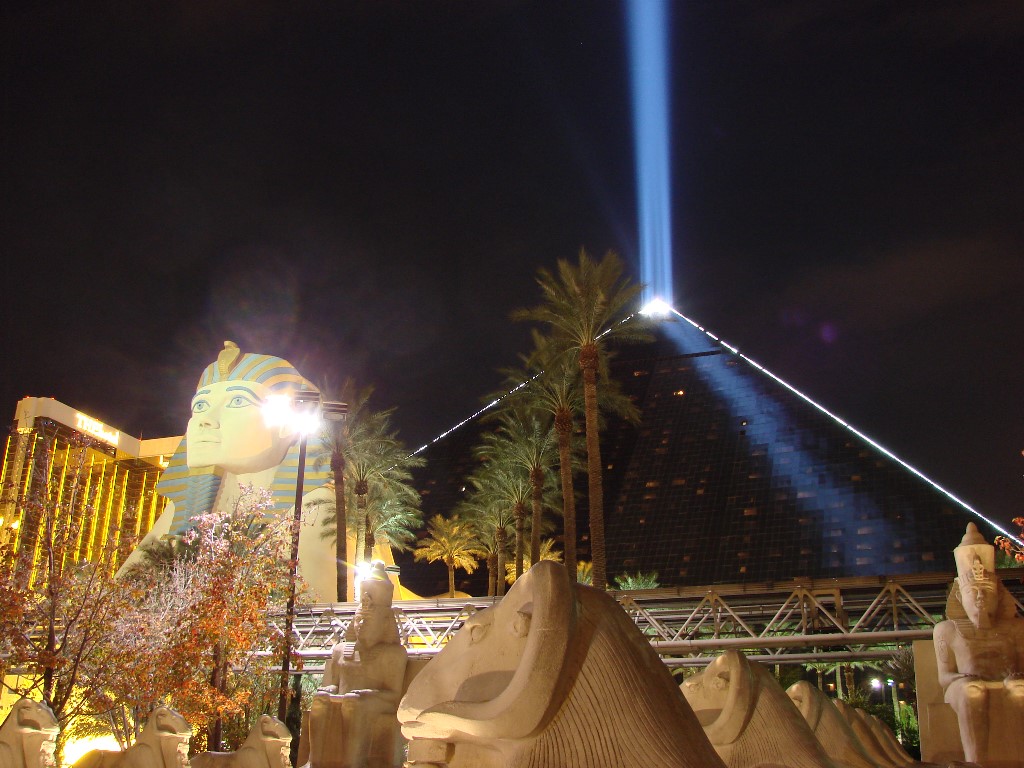 Luxor Las Vegas (Vegas Week) | Christopher Keelty